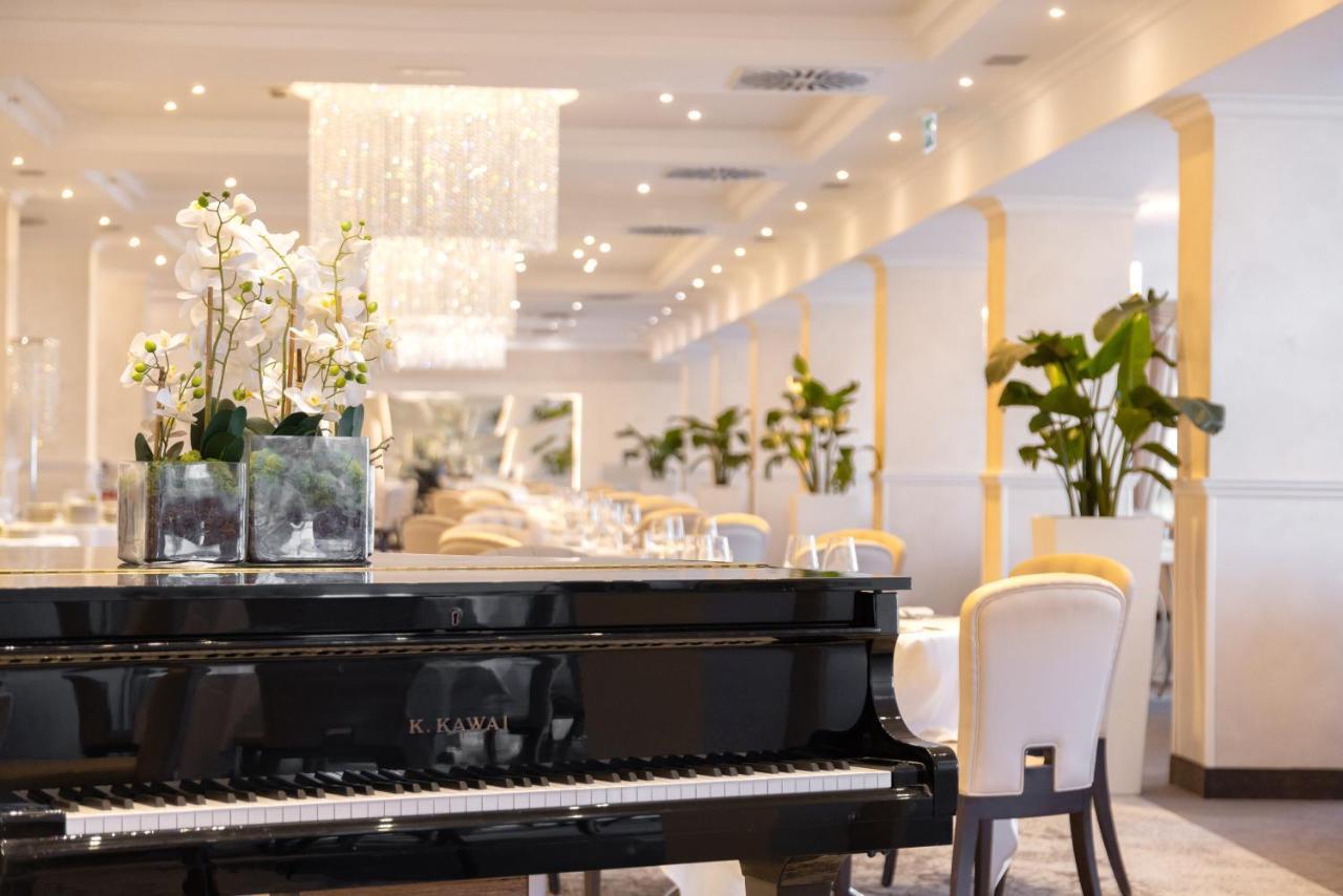 Hotel Sporting Rimini Esterno foto