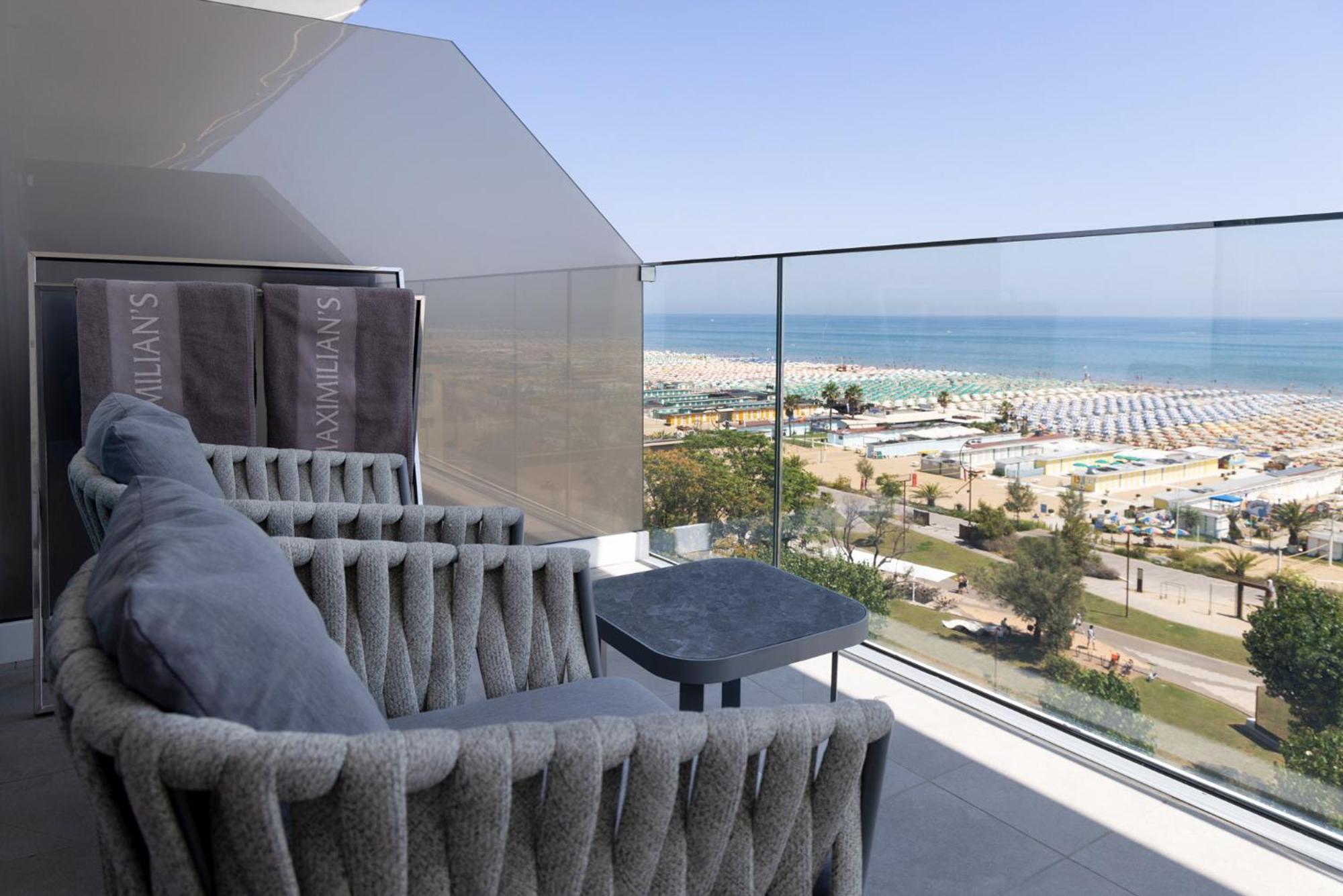 Hotel Sporting Rimini Esterno foto