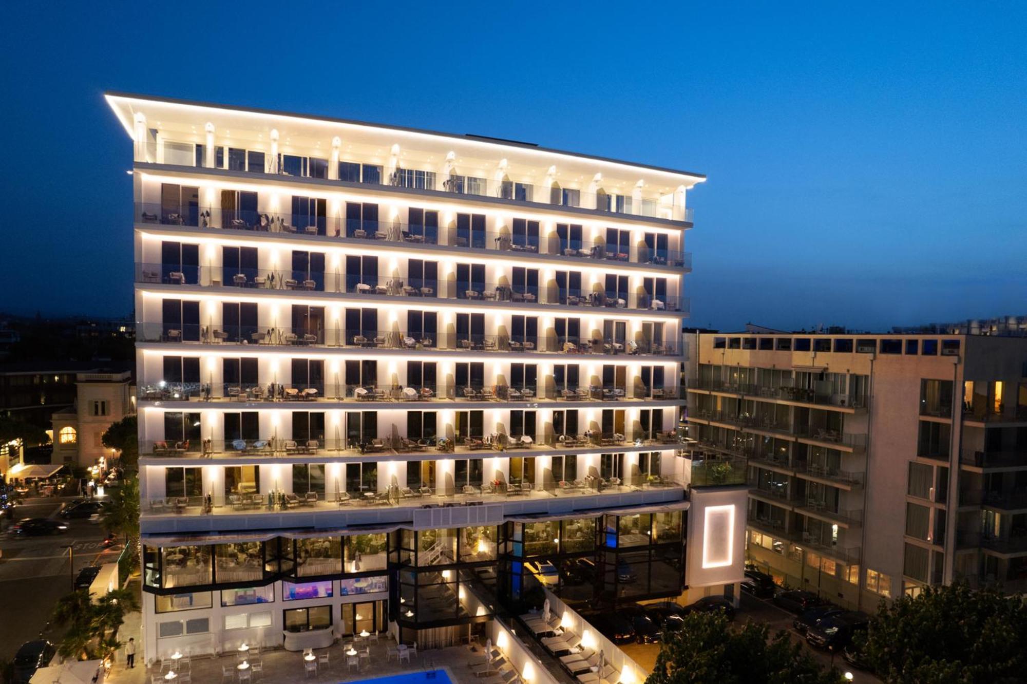 Hotel Sporting Rimini Esterno foto