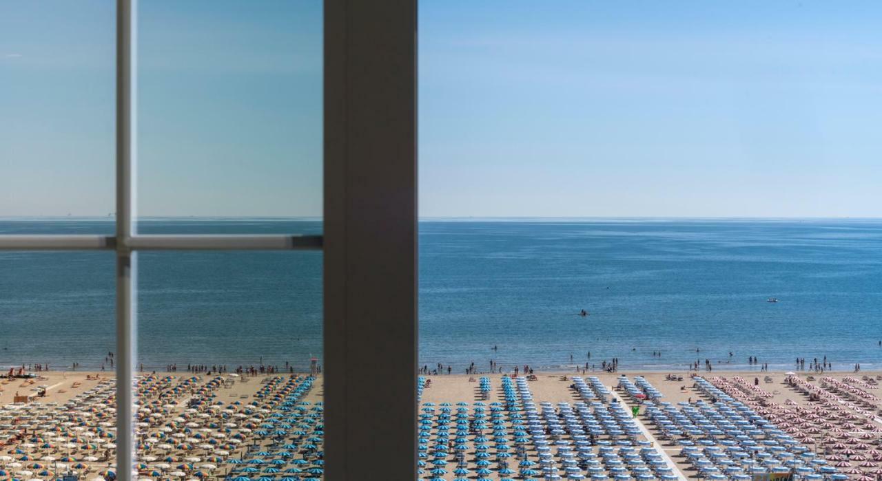 Hotel Sporting Rimini Esterno foto